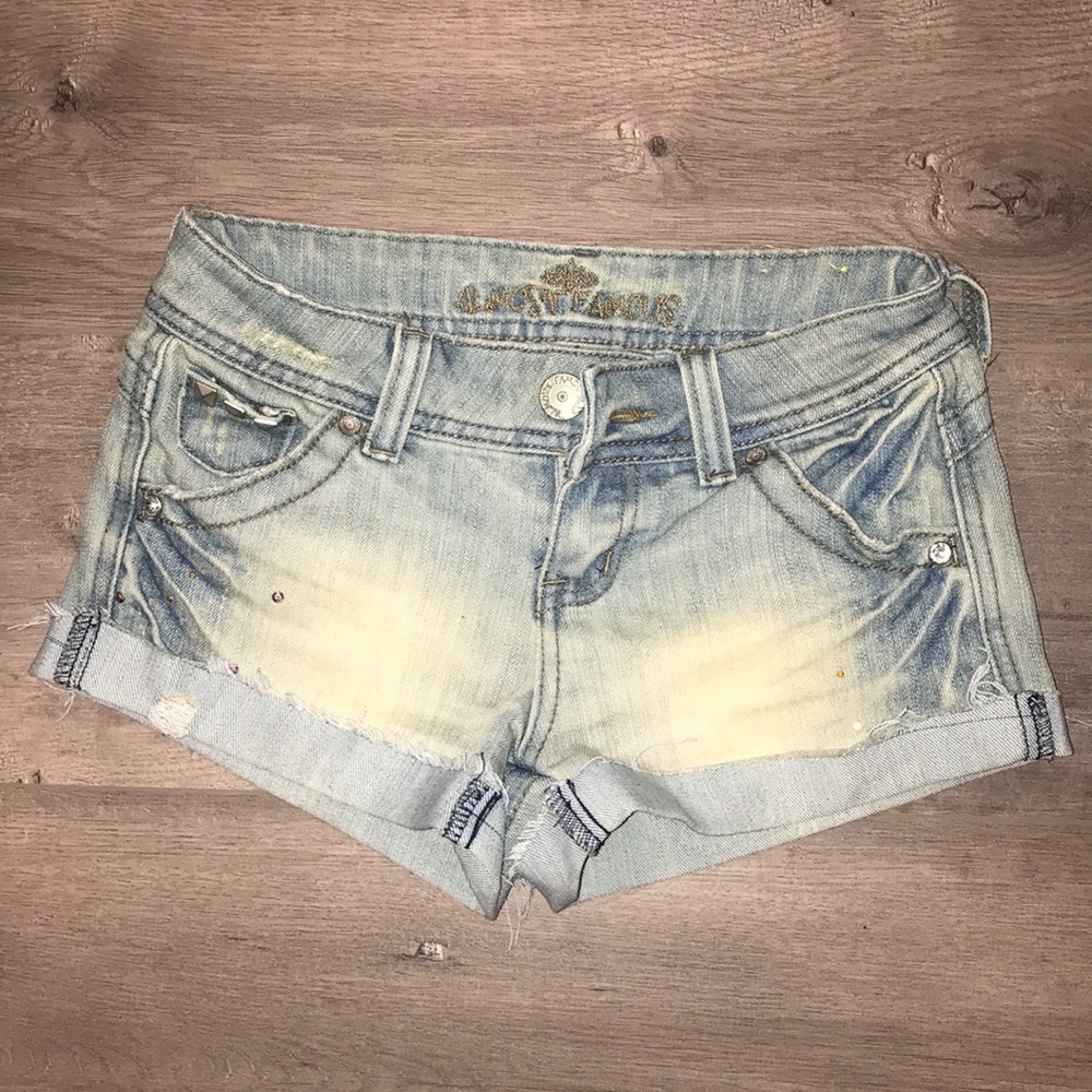Short shorts